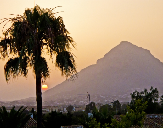 Luxury Living in Exquisite Jávea Villa with Panoramic Views and High-End Features