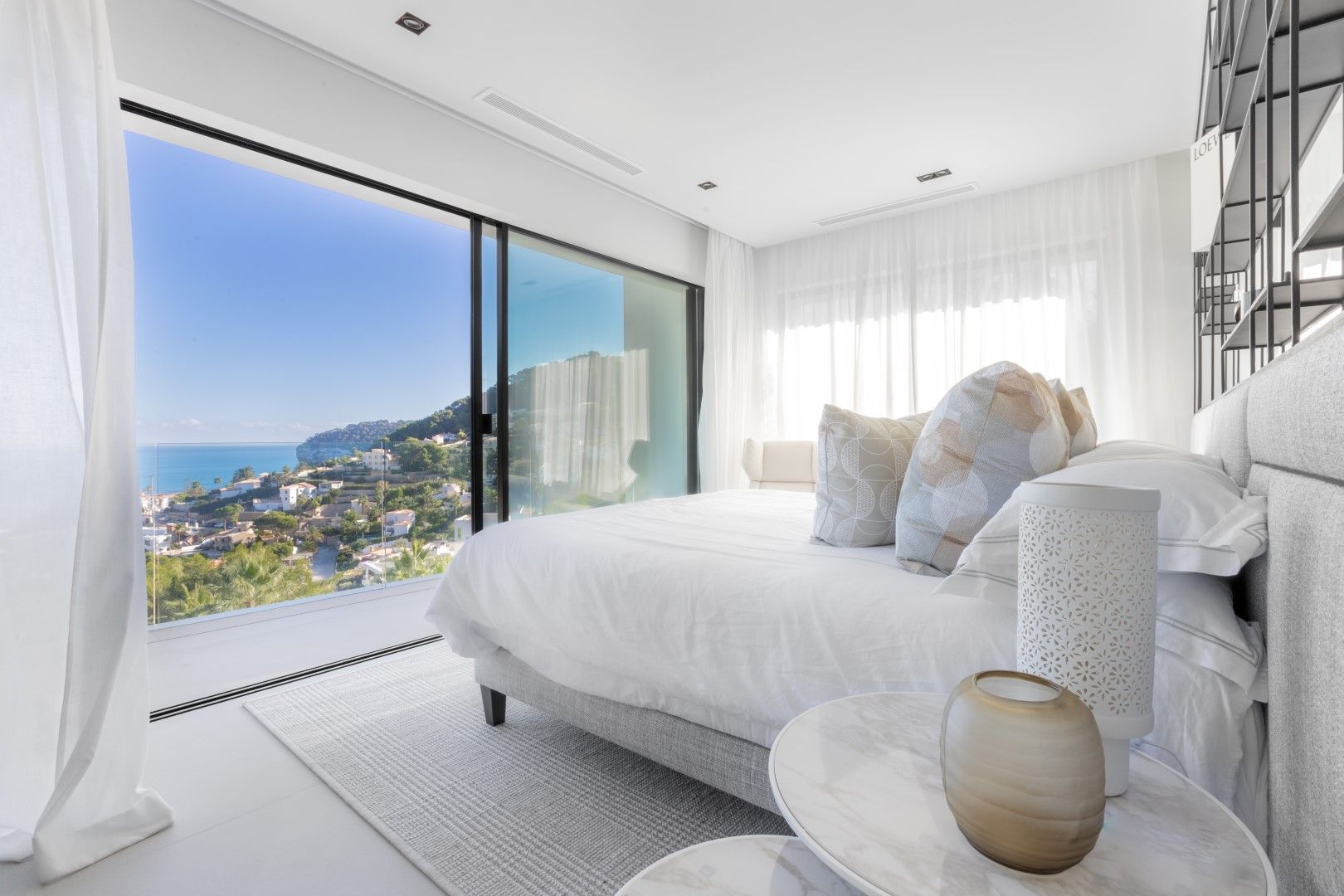 Luxury Modern 4 Bedroom Villa by the Beach