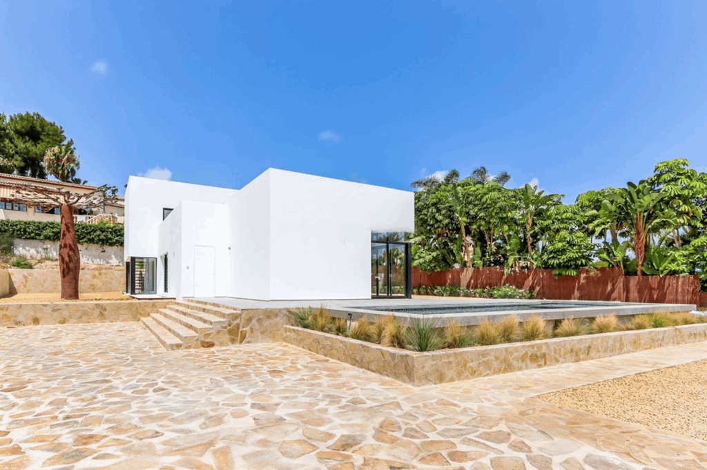 Stunning new 3 bedroom villa for sale in Javea